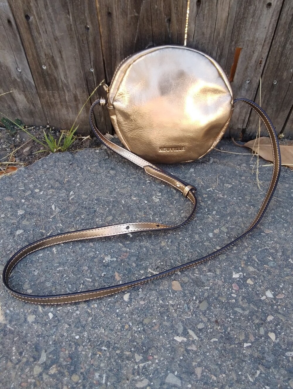 Neuville Rondo Purse Leather Metallic Anthropologie Gold Round Crossbody Bag 8"
